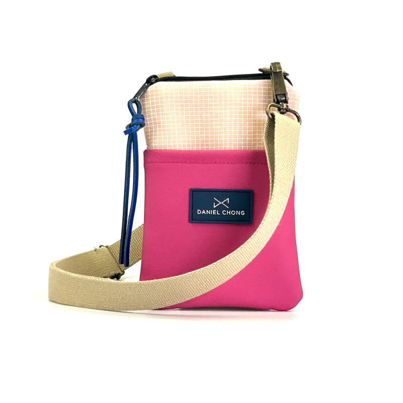 Phone Sling Impermeable Daniel Chong - Rosa y fucsia
