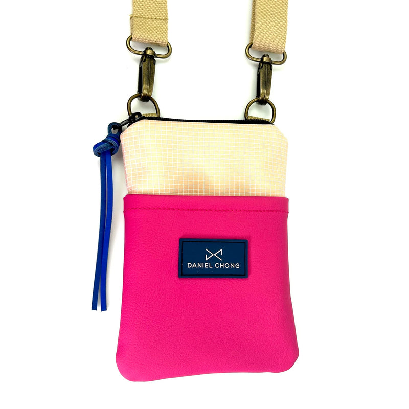 Phone Sling Impermeable Daniel Chong - Rosa y fucsia