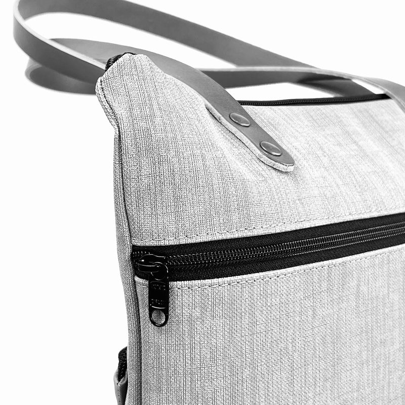 Bolso Book Holder Impermeable con bolsillo extra Daniel Chong - Gris con bolsillo menta