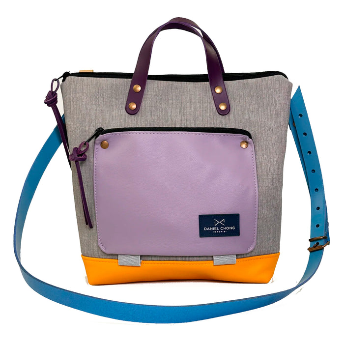 Bandolera Book Holder Cuadrada Impermeable con bolsillo extra Daniel Chong - Gris con bolsillo lila