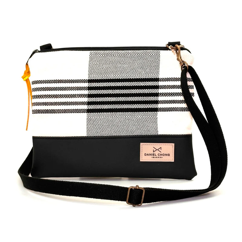 Bandolera mini cuadrada loneta Daniel Chong - Rayas con base negra