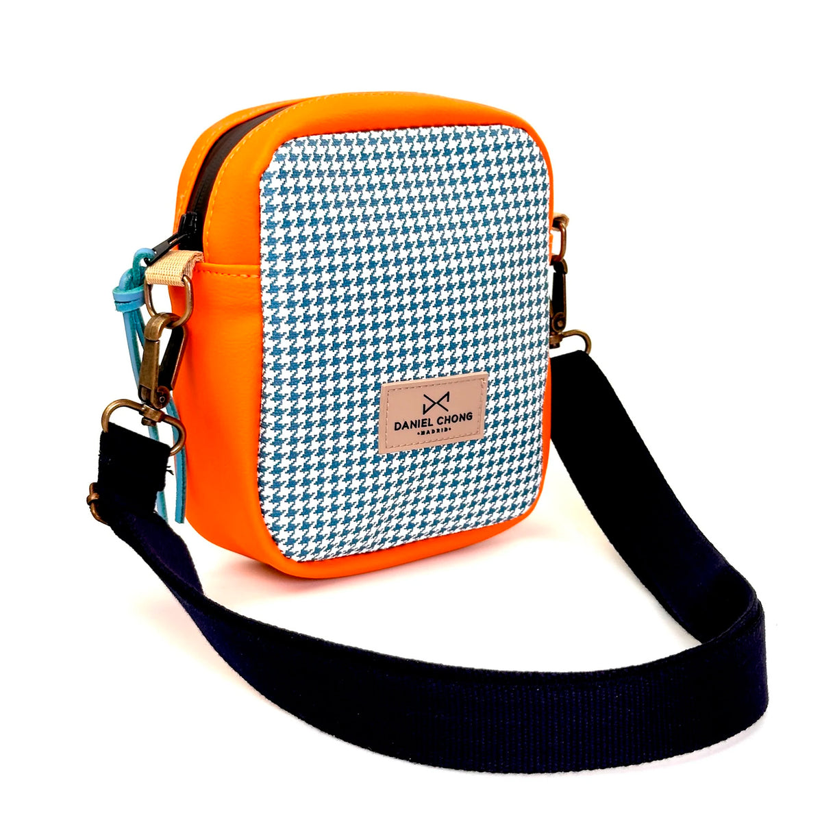 Bandolera Urban Box Mini impermeable Daniel Chong - Pata de gallo y naranja