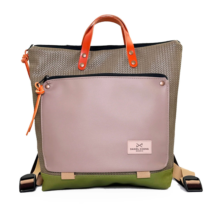 Mochila Book Holder Cuadrada Impermeable con bolsillo extra Daniel Chong - Gris con bolsillo beige