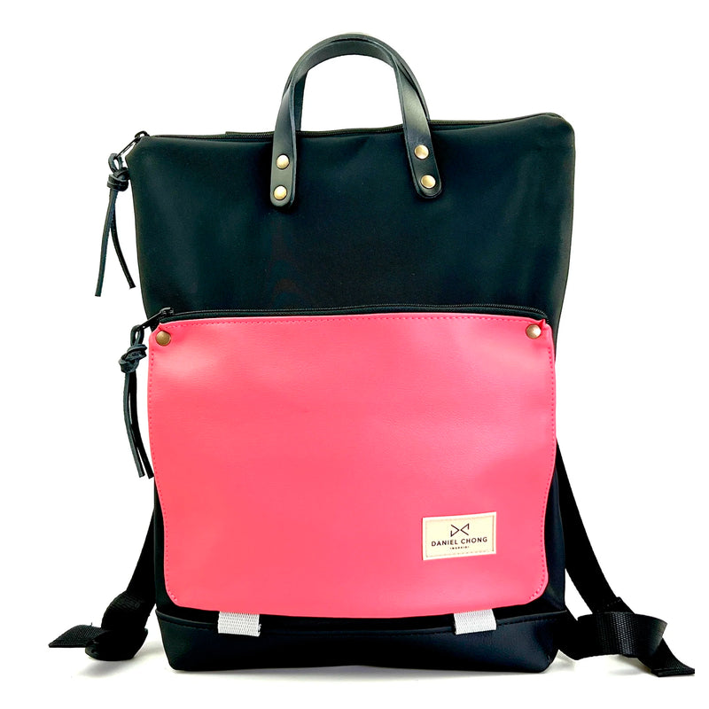 Mochila Book Holder Impermeable con bolsillo extra Daniel Chong - Negro con bolsillo fucsia