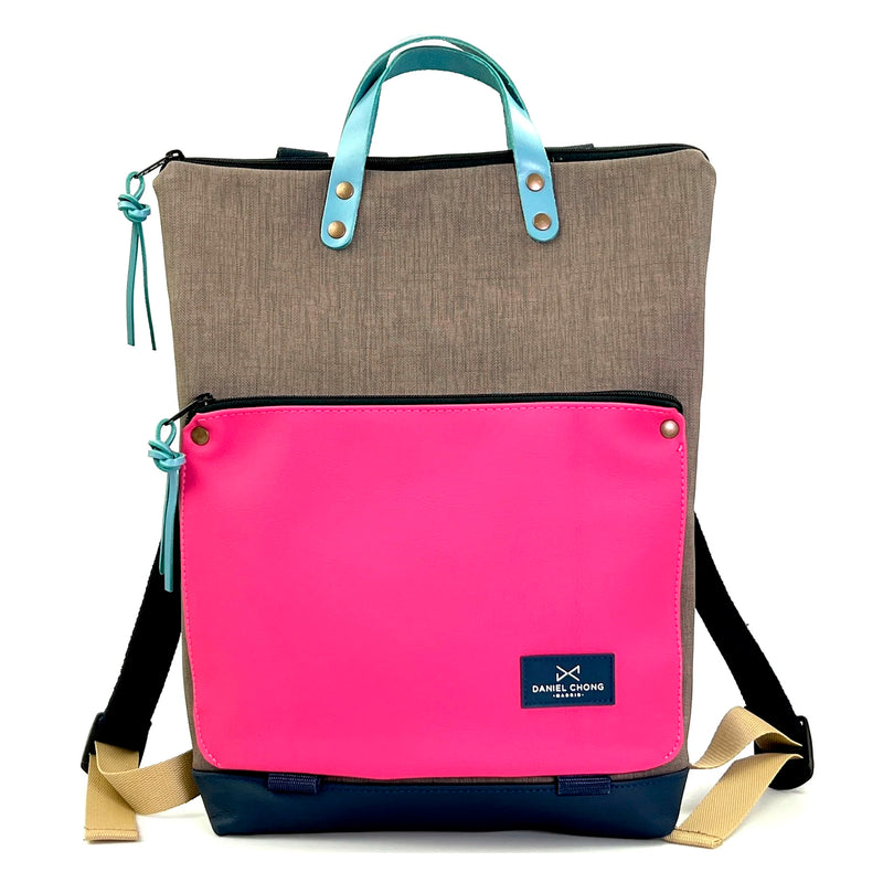 Mochila Book Holder Impermeable con bolsillo extra Daniel Chong - Gris con bolsillo fucsia