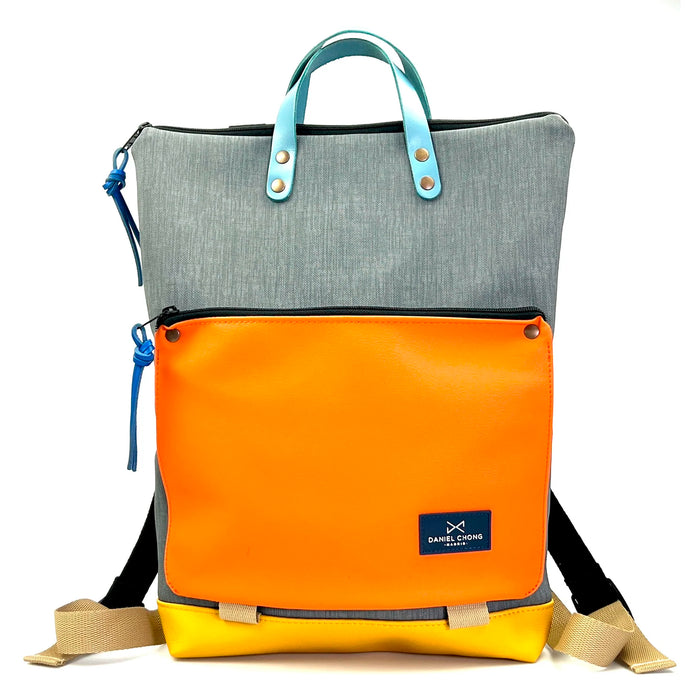 Mochila Book Holder Impermeable con bolsillo extra Daniel Chong - Gris con bolsillo naranja