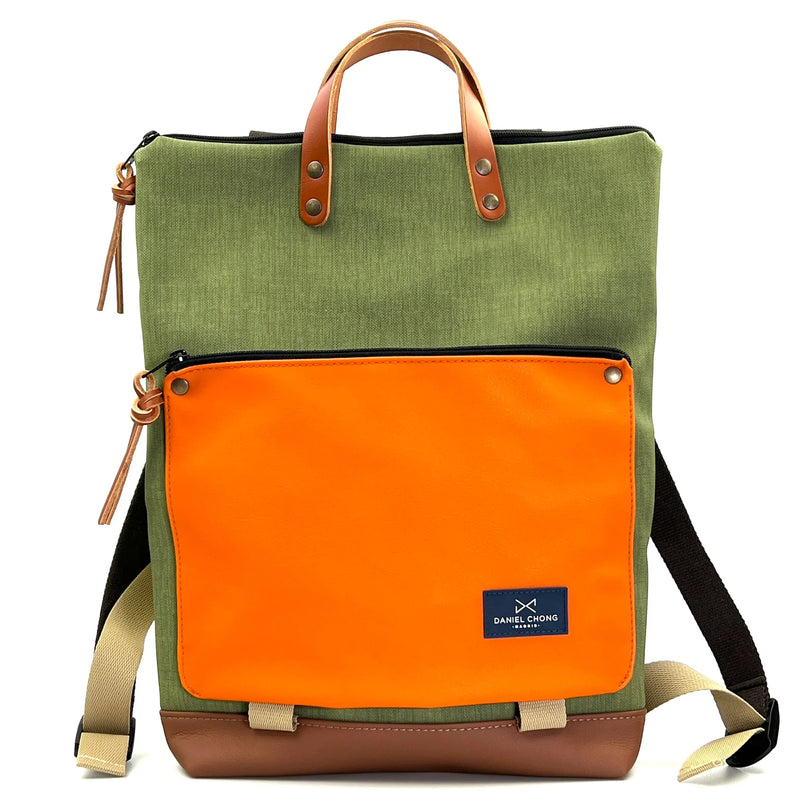 Mochila Book Holder Impermeable con bolsillo extra Daniel Chong - Verde con bolsillo naranja