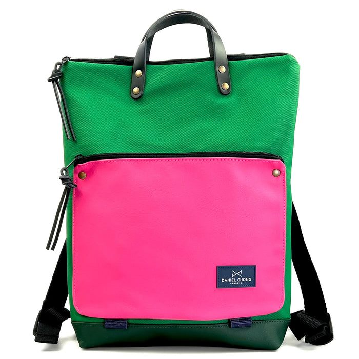 Mochila Book Holder Impermeable con bolsillo extra Daniel Chong - Verde con bolsillo fucsia