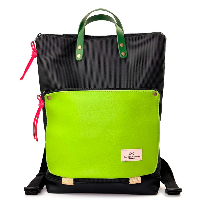 Mochila Book Holder Impermeable con bolsillo extra Daniel Chong - Negro con bolsillo verde