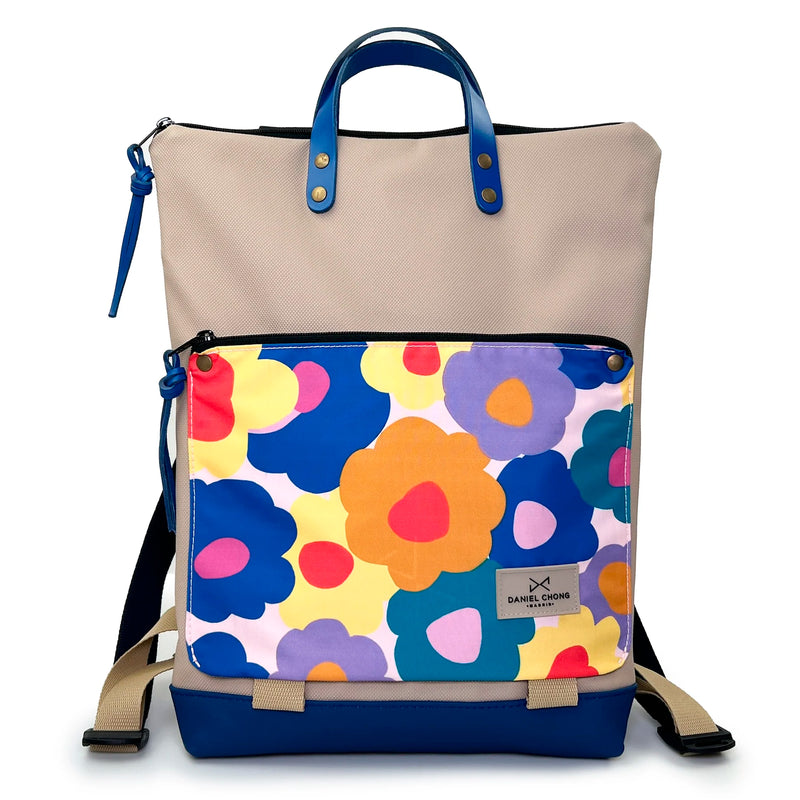 Mochila Book Holder Impermeable con bolsillo extra Daniel Chong - Beige con bolsillo flowers