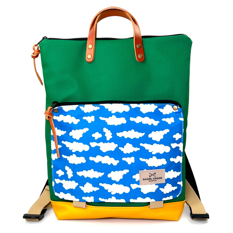 Mochila Book Holder Impermeable con bolsillo extra Daniel Chong - Verde con bolsillo nubes
