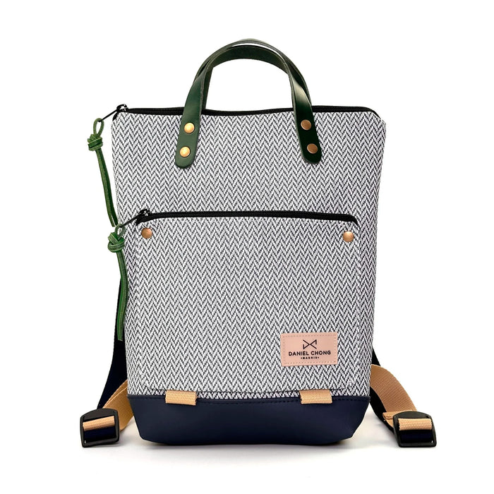 Mochila Mini Book Holder Impermeable con bolsillo extra Daniel Chong - ZigZag azul