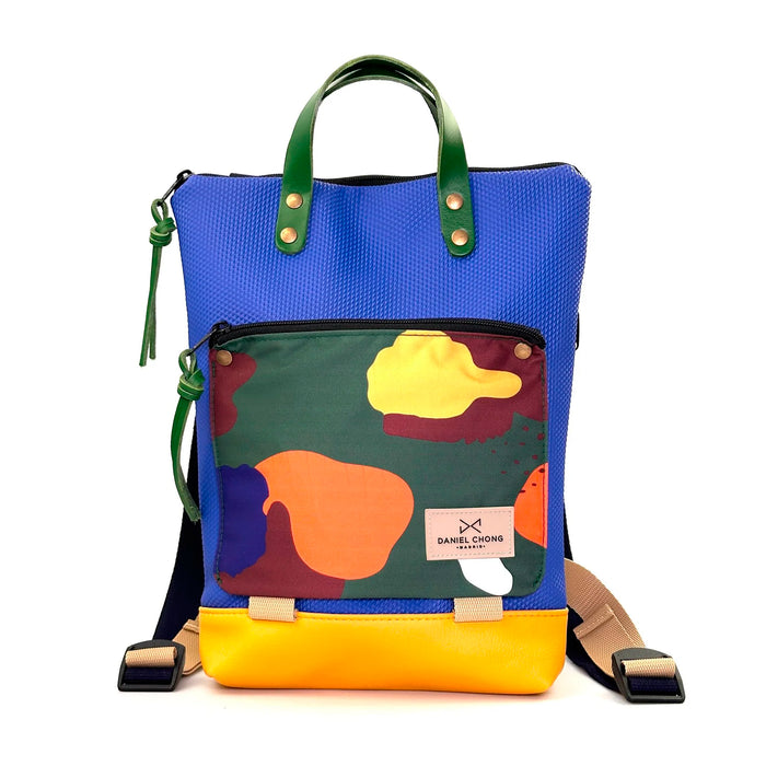 Mochila Mini Book Holder Impermeable con bolsillo extra Daniel Chong - Azul con bolsillo camuflaje