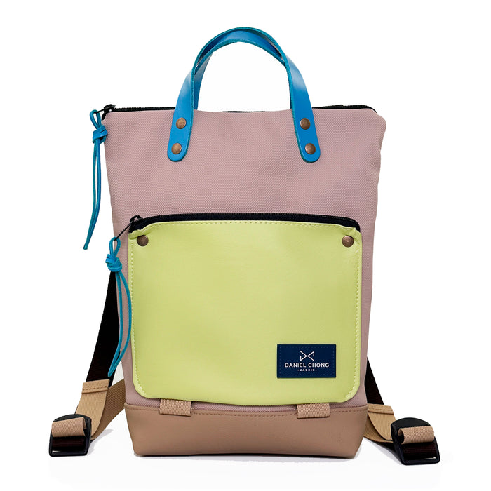 Mochila Mini Book Holder Impermeable con bolsillo extra Daniel Chong - Beige con bolsillo amarillo