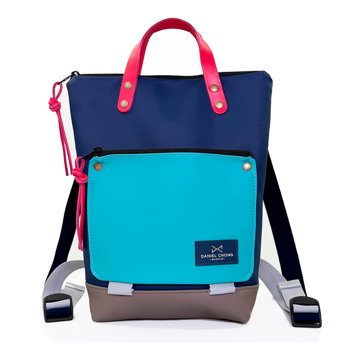 Mochila Mini Book Holder Impermeable con bolsillo extra Daniel Chong - Azul con bolsillo azul