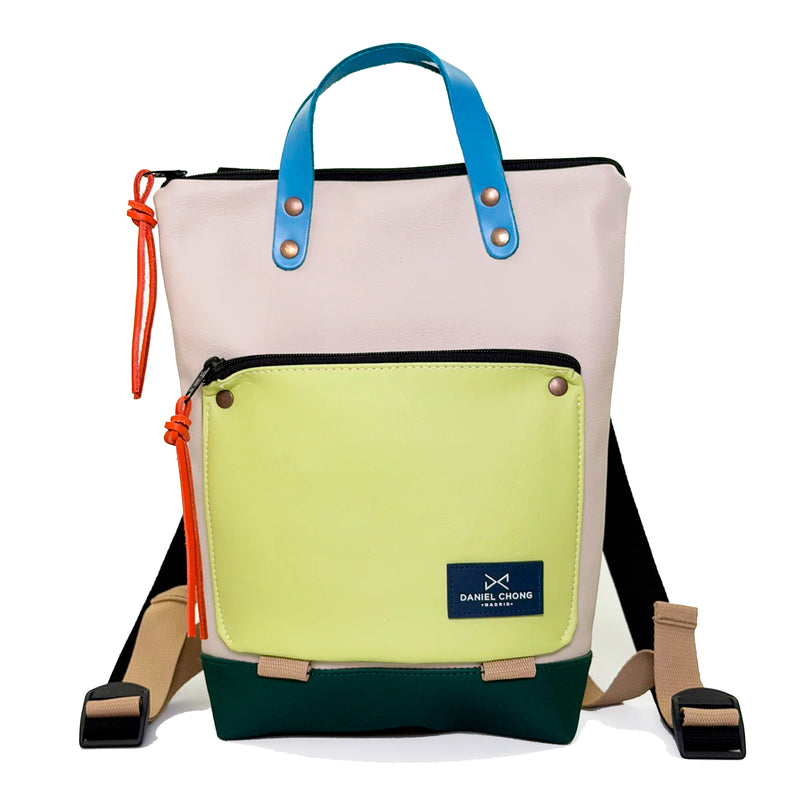 Mochila Mini Book Holder Impermeable con bolsillo extra Daniel Chong - Beige con bolsillo amarillo