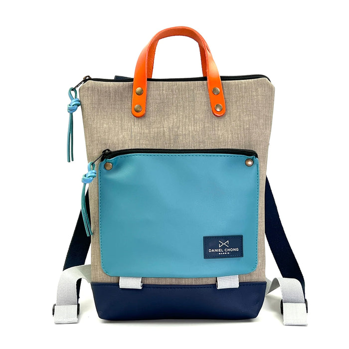 Mochila Mini Book Holder Impermeable con bolsillo extra Daniel Chong - Gris con bolsillo azul