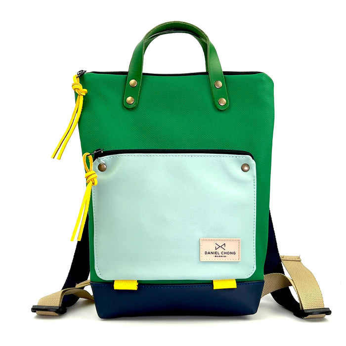 Mochila Mini Book Holder Impermeable con bolsillo extra Daniel Chong - Verde con bolsillo menta
