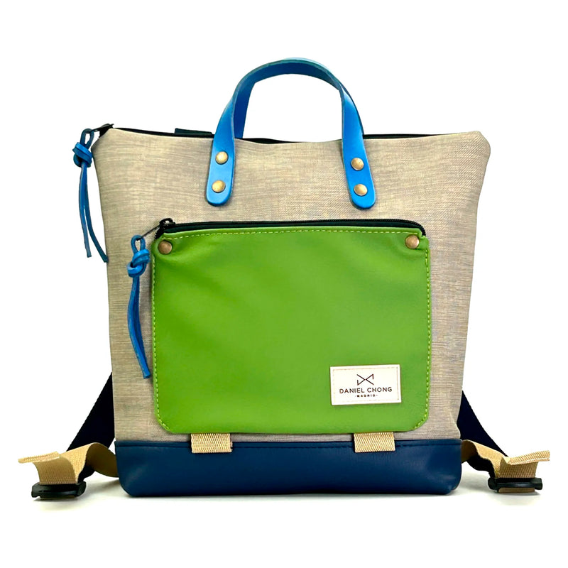 Mochila Mini Book Holder Cuadrada Impermeable con bolsillo extra Daniel Chong - Gris con bolsillo verde