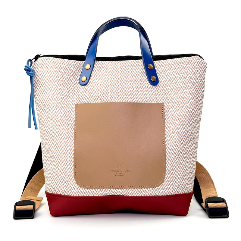 Mochila Mini Cuadrada Impermeable con bolsillo extra Daniel Chong - Espiga con bolsillo beige