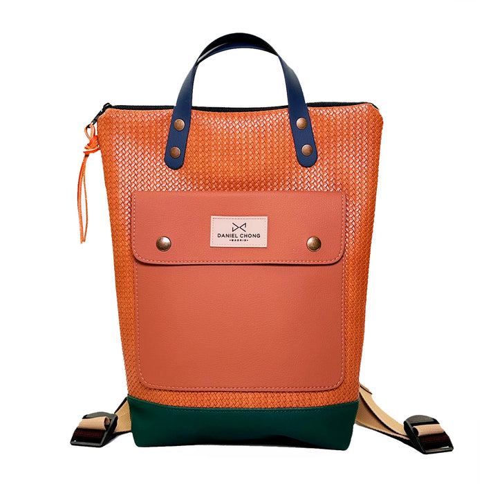 Mochila Mini Solapa con bolsillo extra Daniel Chong - Marrón