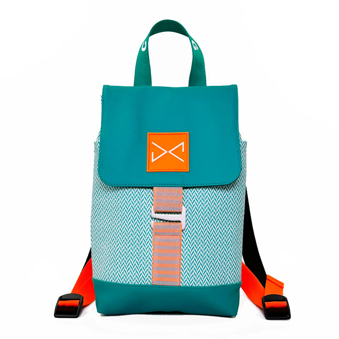 Mochila The Hook Mini Impermeable con bolsillo extra Daniel Chong - Solapa Turquesa