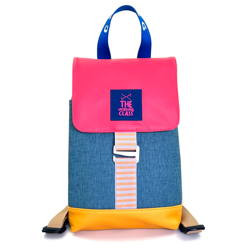 Mochila The Hook Mini Impermeable con bolsillo extra Daniel Chong - Solapa Fucsia