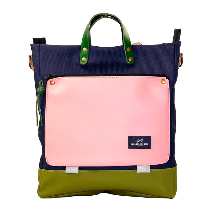 Bolso-mochila Worker Bag de Daniel Chong - Azul con bolsillo rosa