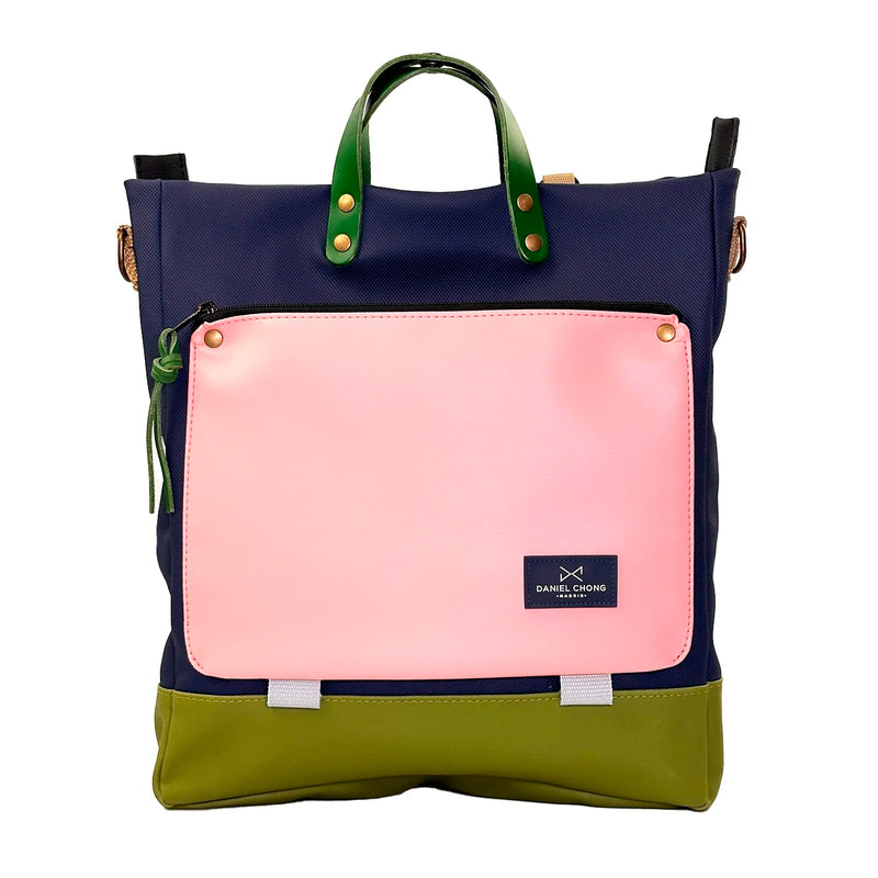 Bolso-mochila Worker Bag de Daniel Chong - Azul con bolsillo rosa