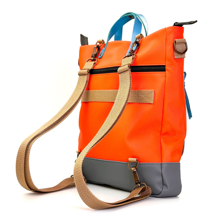 Bolso-mochila Worker Bag de Daniel Chong - Naranja con bolsillo violeta