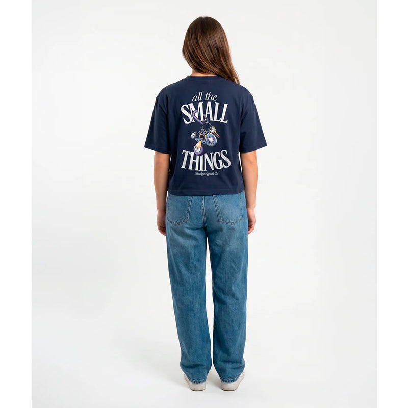 Camiseta Nostalgic Apparel - "All the Small Things" Cropped