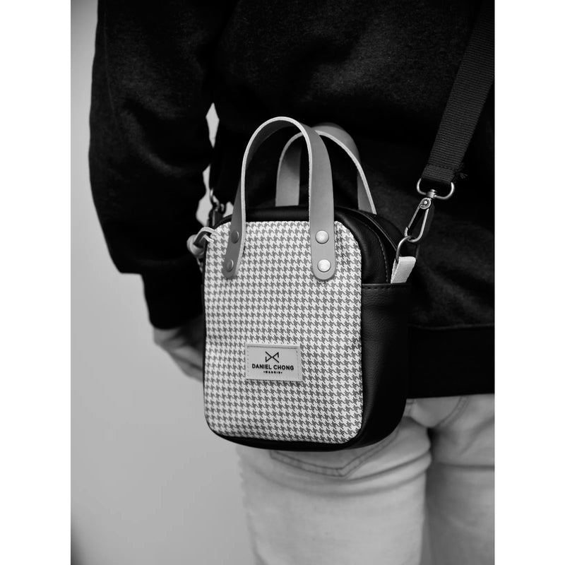 Bandolera Urban Box Mini con asas impermeable Daniel Chong - Cuadriculado y beige