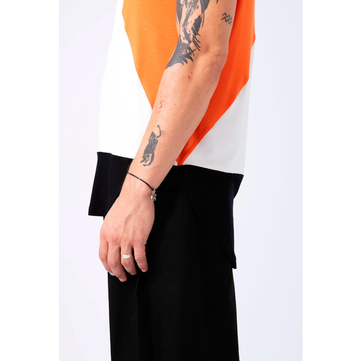 Camiseta Pitagora - Aequilaterus Negro Naranja