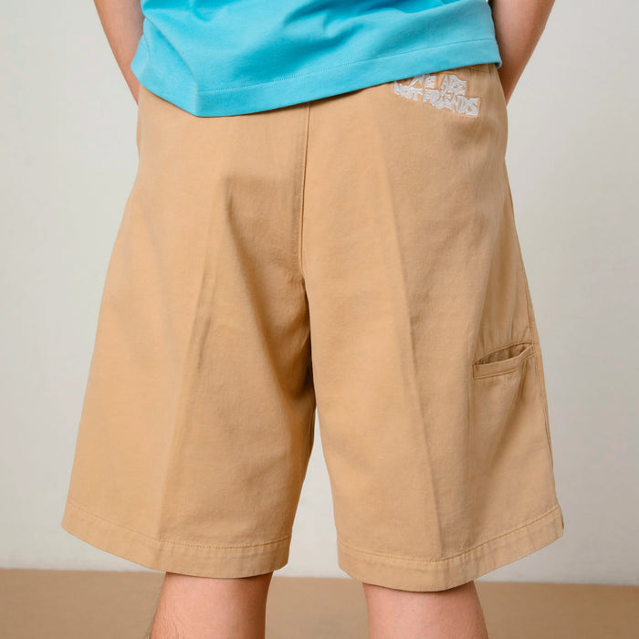 Pantalones We Are Not Friends - Chino Shorts