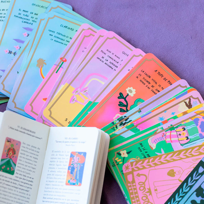 "Oráculo Del Tarot" de Mara Parra