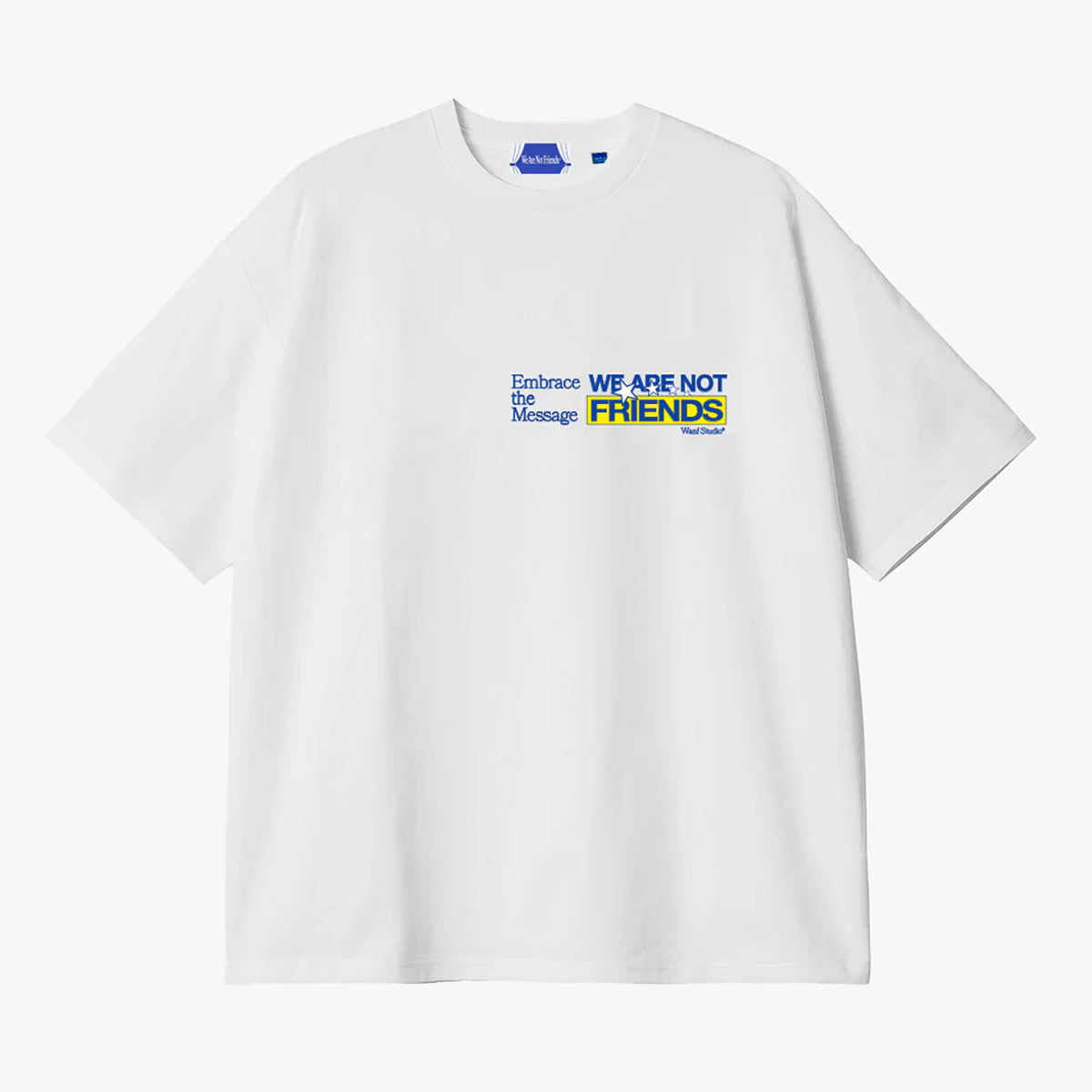 Camiseta We Are Not Friends - Embrace Friends Boxy