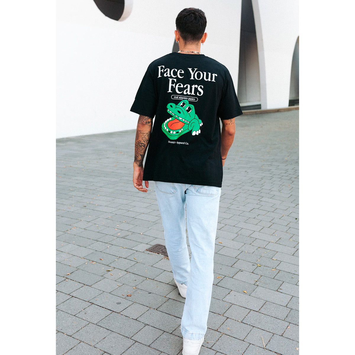 Camiseta Nostalgic Apparel - "Face Your Fears" 🐊🦷