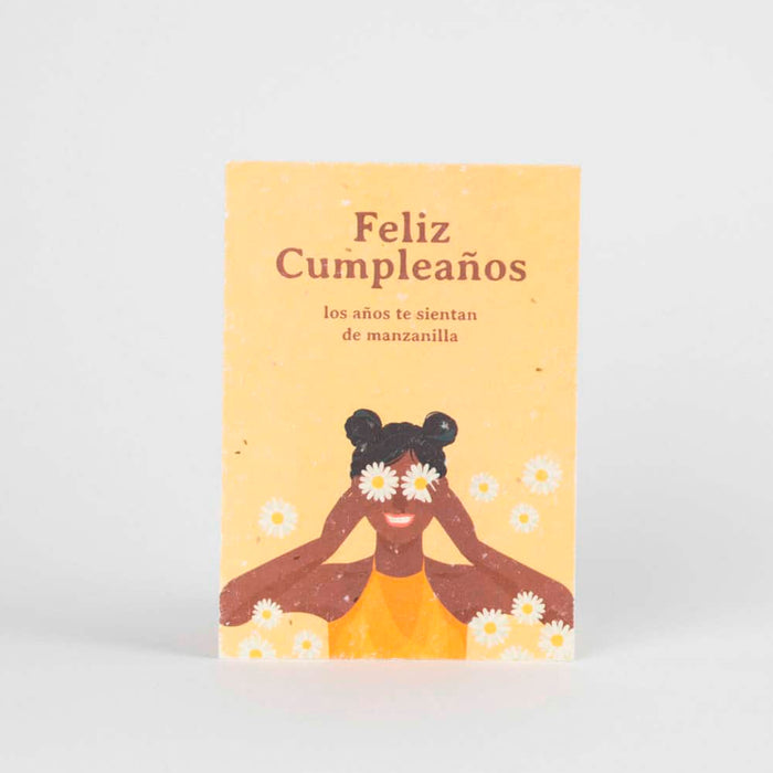 Postal plantable - "Feliz cumpleaños, los años te sientan de manzanilla"