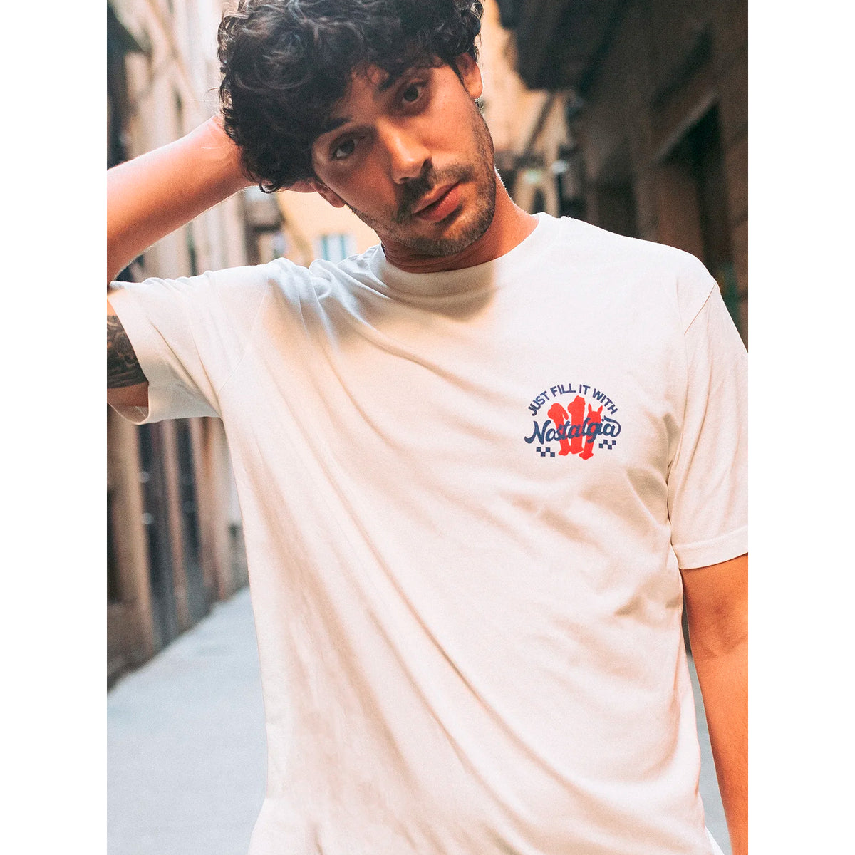 Camiseta Nostalgic Apparel - "Fill it with Nostalgia"