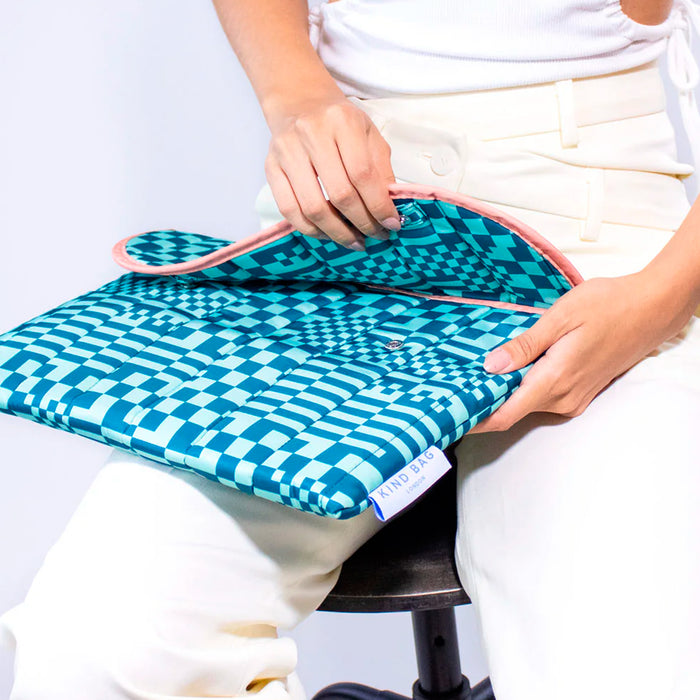 Funda portátil 13" Kind Bag - Trippy Check