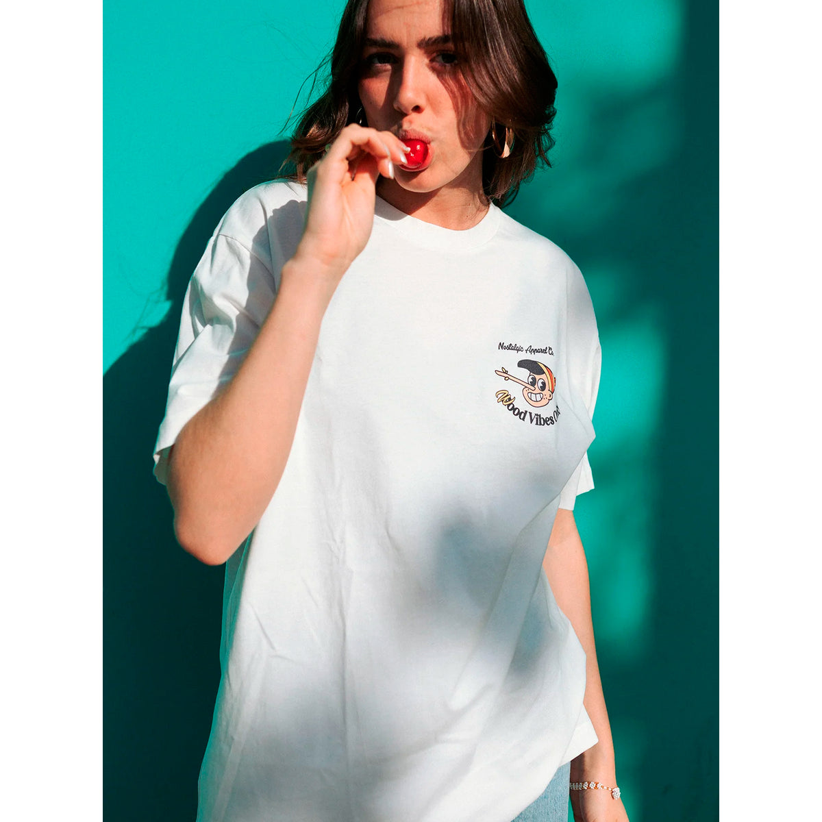 Camiseta Nostalgic Apparel - "Good Vibes Only"