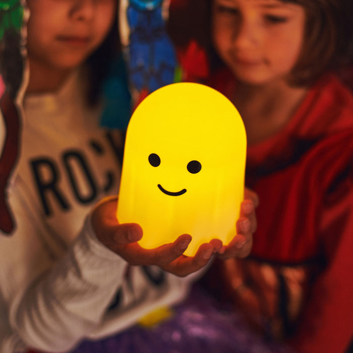 Luz de noche - Bú, el fantasma que te quita el miedo