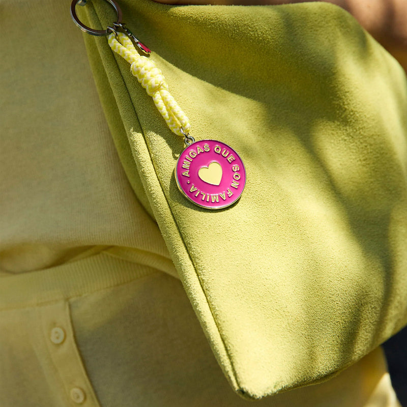 Llavero UO - "Amigas que son Familia" 💗