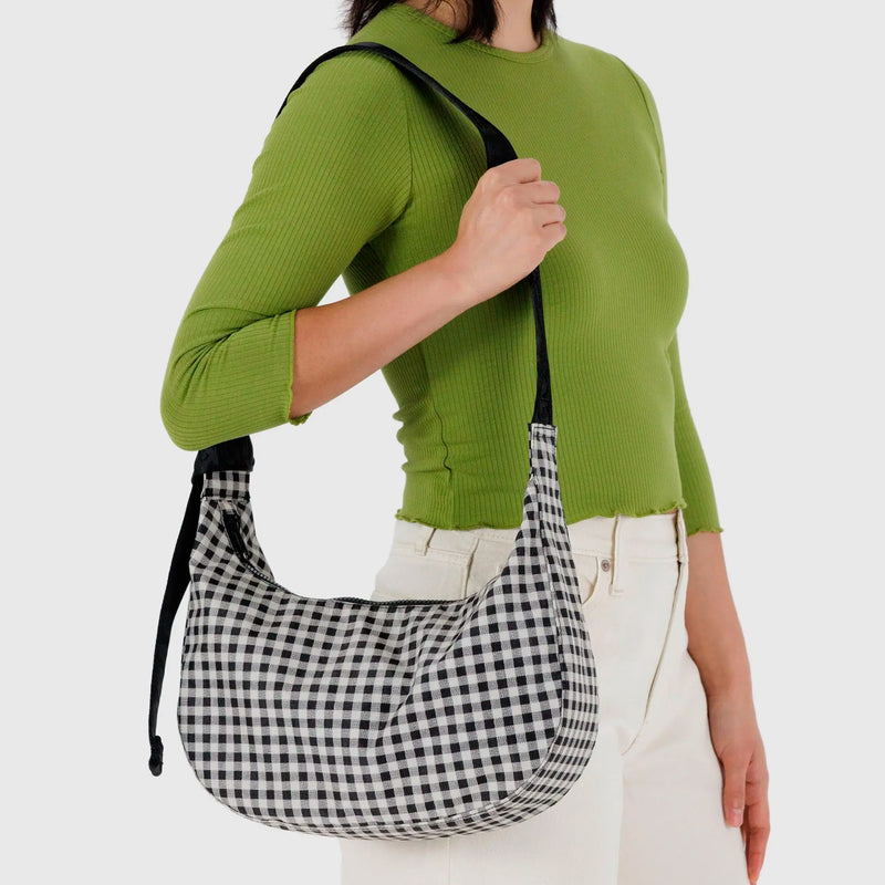 Bolso media luna Baggu - Black & White Gingham