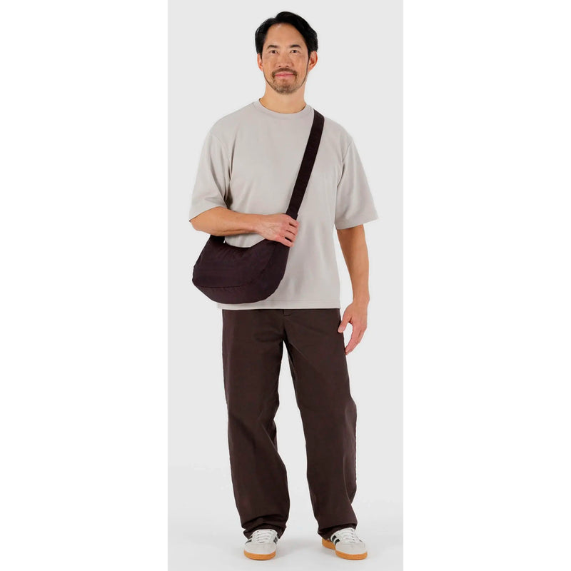 Bolso media luna Baggu - Chocolate Plum