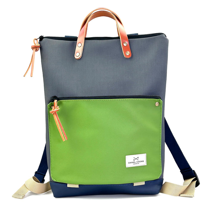 Mochila Book Holder Impermeable con bolsillo extra Daniel Chong - Gris con bolsillo verde