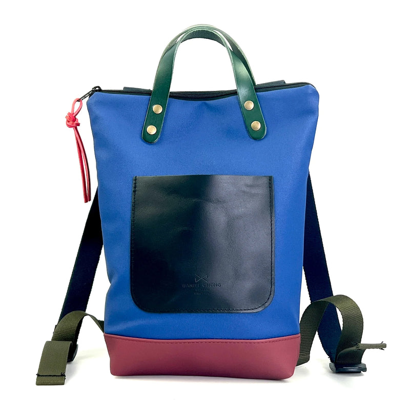 Mochila Mini Impermeable con bolsillo extra Daniel Chong - Azul con bolsillo negro