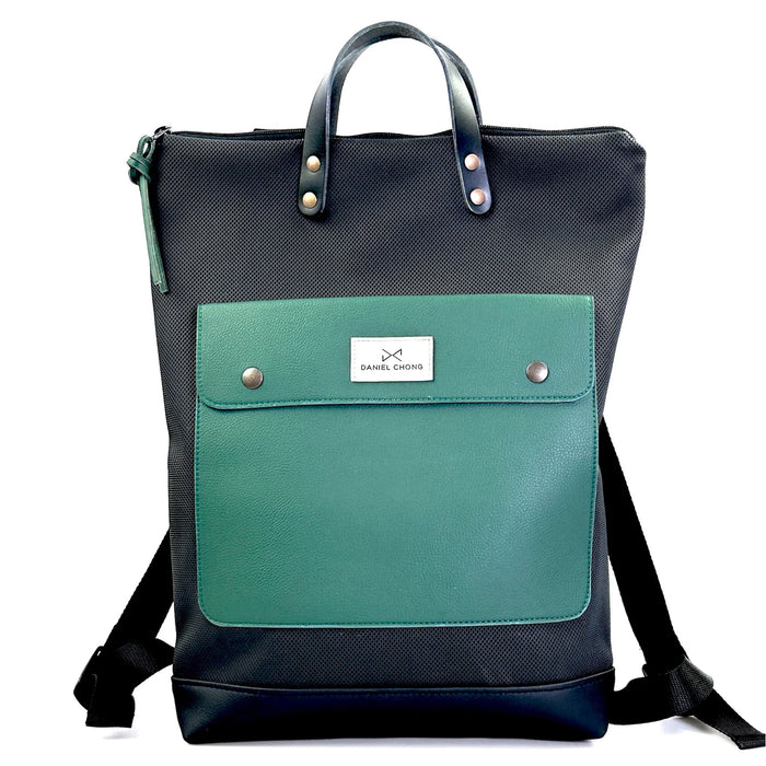 Mochila Slim Solapa Impermeable con bolsillo extra Daniel Chong - Negra con bolsillo verde