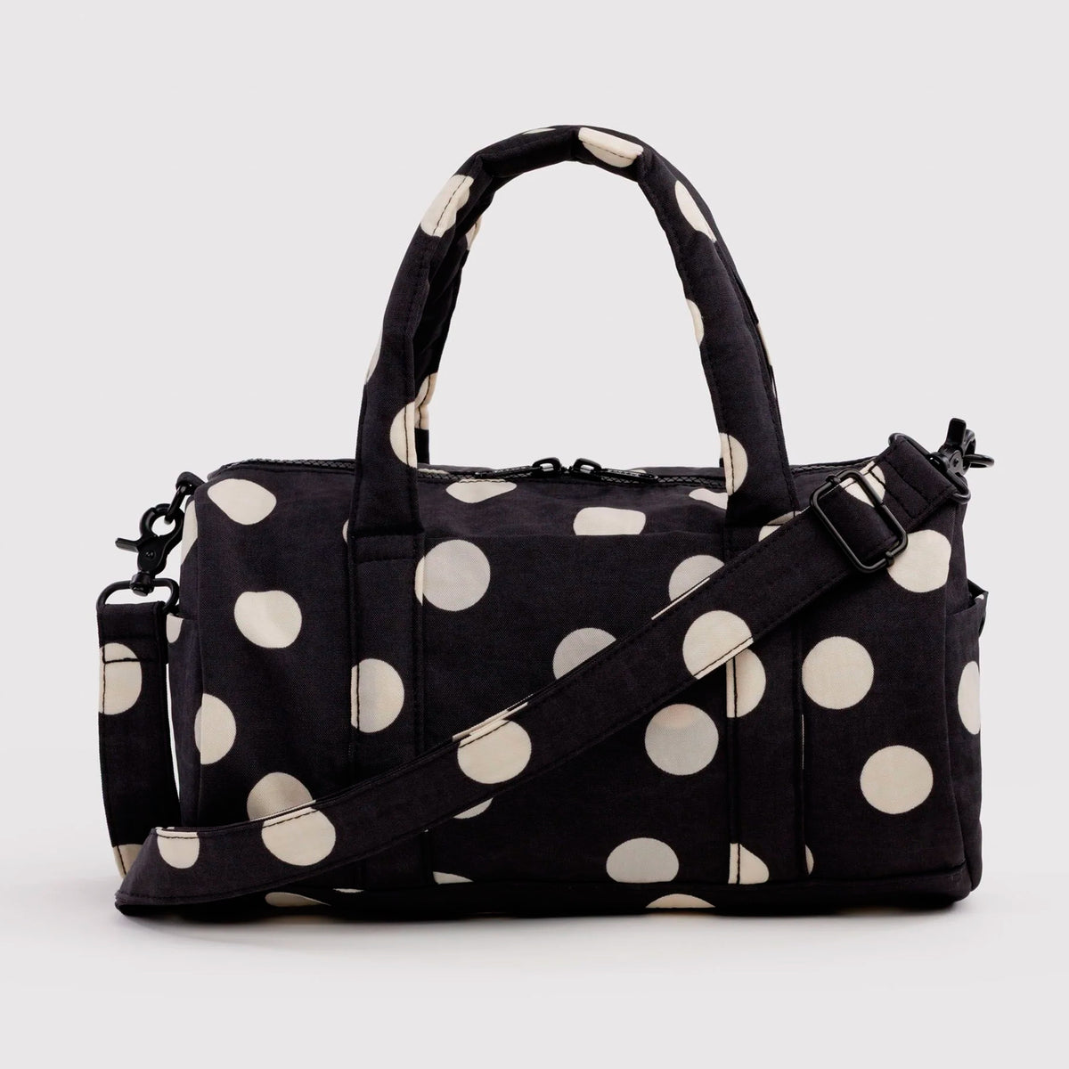 Bolso Duffle Baggu - Black and Cream Polka Dot