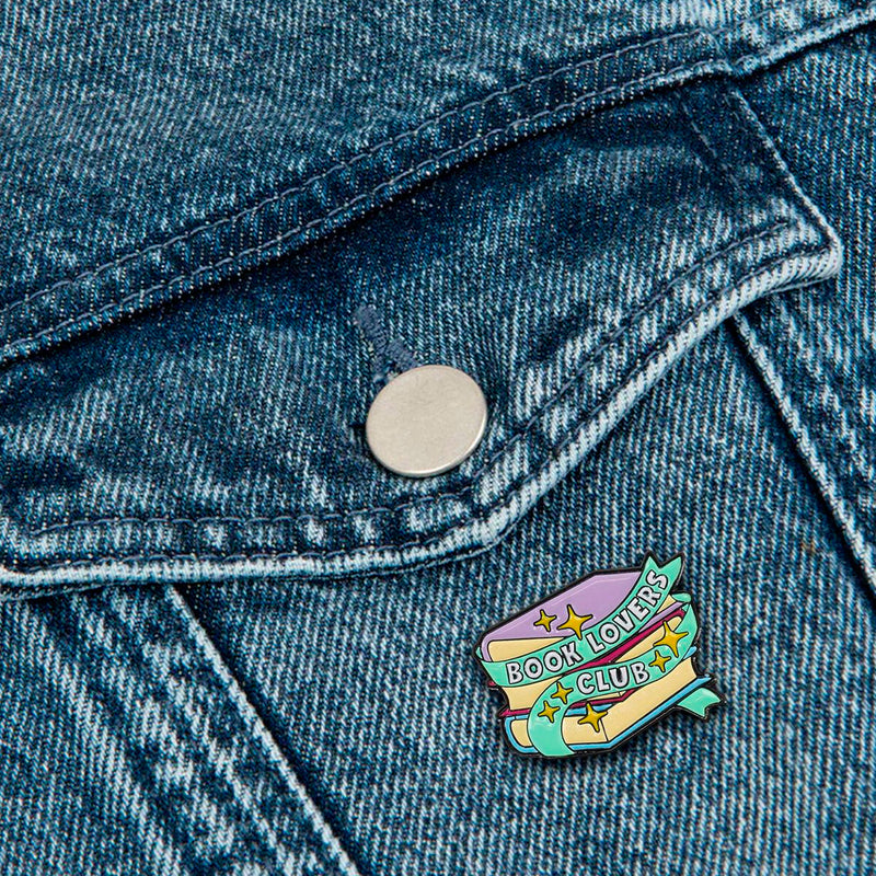 Pin - Book Lovers Club 📚